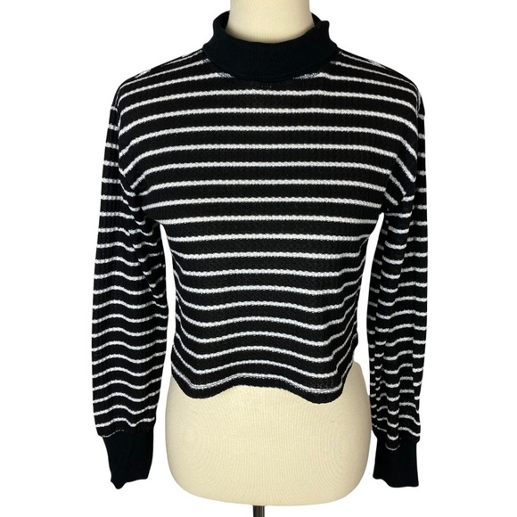 Free Tillys Heart Hips Striped Cropped 
